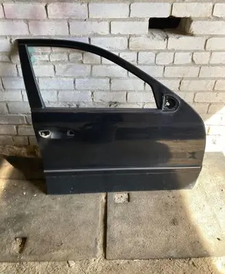 Mercedes-Benz E W211 Front door 2117201405 A2117201405
