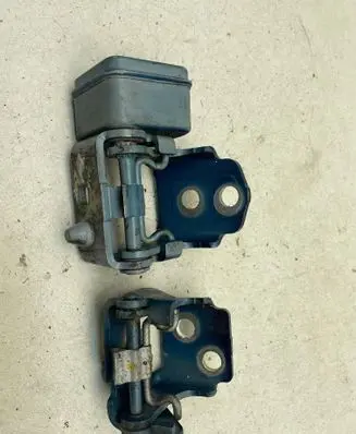 Peugeot 207 Front door hinge set 26950A