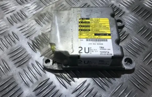 Toyota Avensis T250 Airbag control unit/module 8917005190 89170-05190