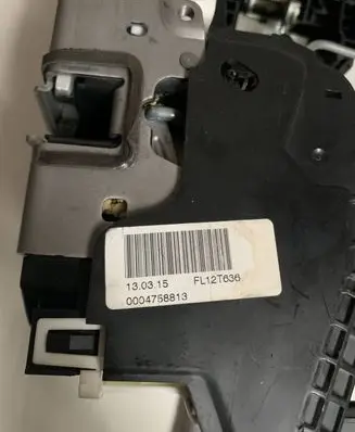 Mercedes-Benz GLA W156 X156 Front door exterior handle/bracket A2047601700 01150181002