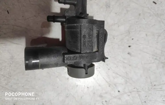 Volkswagen Sharan Vacuum valve 1J0906283C