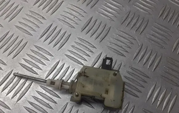 Seat Leon (1M) Fuel tank cap lock 1M0959761A