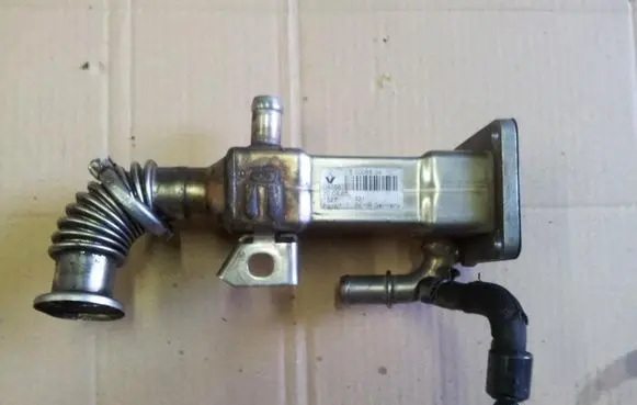 Renault Scenic II - Grand scenic II EGR valve cooler 8200463548
