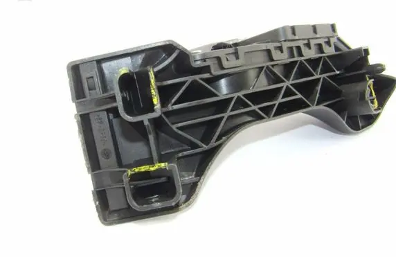 Accelerator throttle pedal