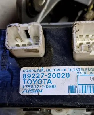 Toyota Avensis T270 Steering rack mechanical part 8922720020 B9Y250005 17581210300