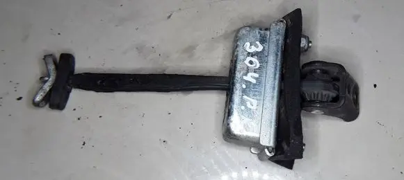Ford Focus Front door check strap stopper