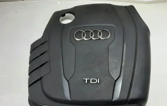 Audi A5 Sportback 8TA Engine cover (trim) 03L103925AB