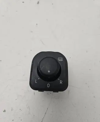 Volkswagen Golf VI Wing mirror switch 1K0959565K 026001S