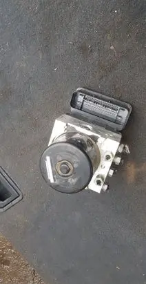 Volvo V40 ABS Pump P31400643