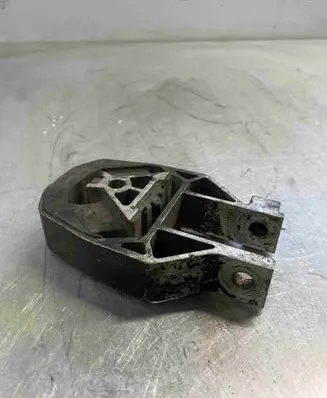 Ford Focus Gearbox mount 532C79