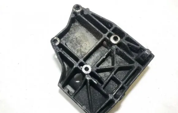 Mercedes-Benz E W210 Engine mounting bracket r6031550735