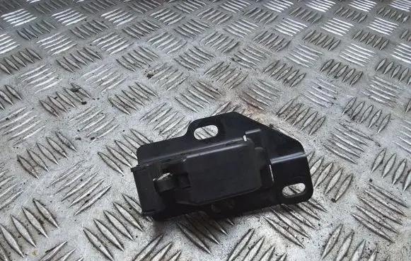 Loading door lock