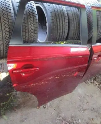 Mitsubishi Outlander Rear door