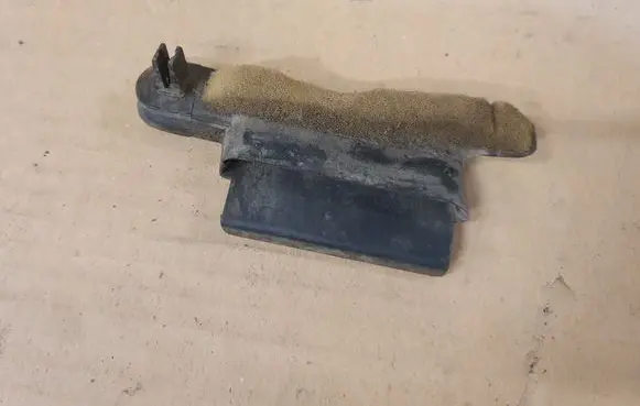 Volkswagen Golf II Seat belt height adjuster 191857818B