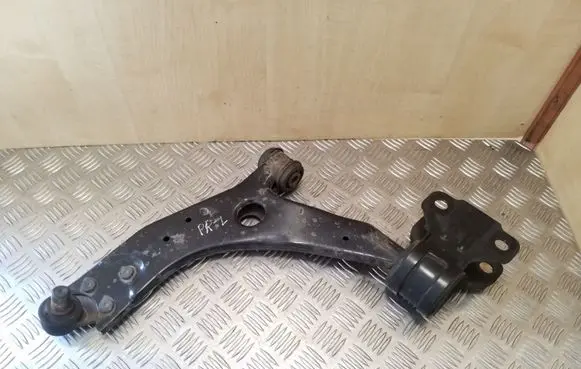 Ford Focus Front lower control arm/wishbone