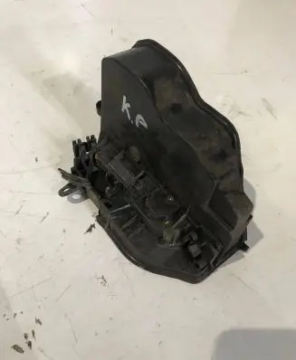 BMW X5 E70 Front door lock 7167073 A046998