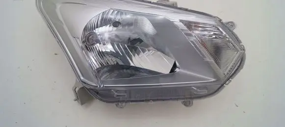 Isuzu D-Max Headlight/headlamp