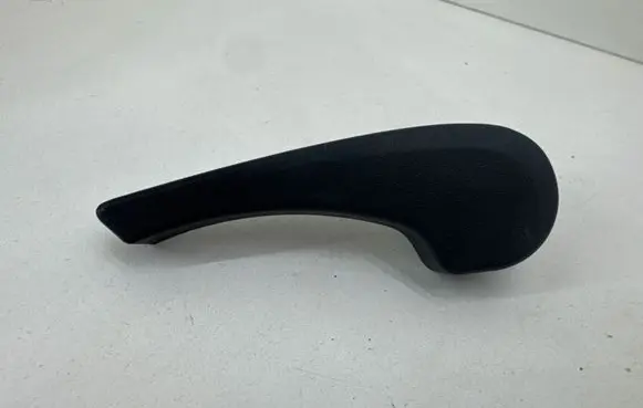 Opel Mokka B Engine bonnet (hood) release handle 9826000080