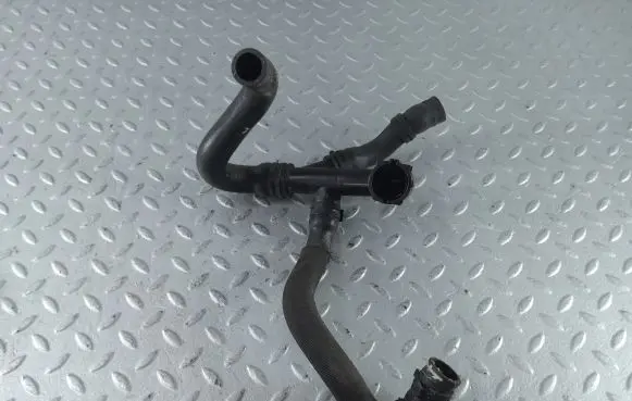 Volkswagen PASSAT B8 USA Engine coolant pipe/hose 5C0122291E