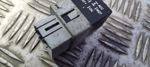 Mitsubishi Space Star Other relay mb953394