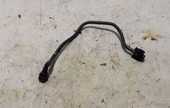 Volvo XC60 Engine coolant pipe/hose 31657786