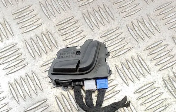 Mercedes-Benz C W204 Seat control switch A2048709010 03463875