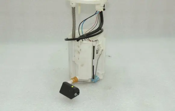 Suzuki Grand Vitara II In-tank fuel pump 1510065843 1510065842