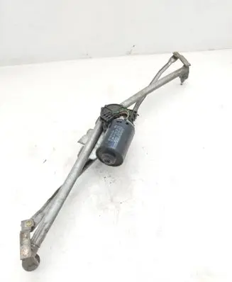 Volkswagen PASSAT B4 Wiper motor 357955113C 0390241108