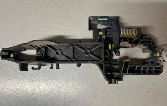 KIA Ceed Front door exterior handle/bracket 