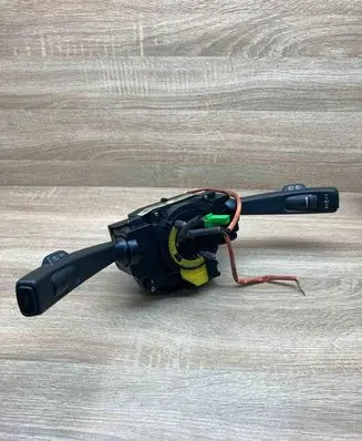 Volvo V50 Wiper turn signal indicator stalk/switch 30710341