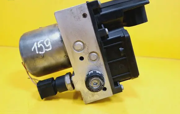 Audi A4 S4 B5 8D ABS Pump 0265225048 8E0614517 0265950011