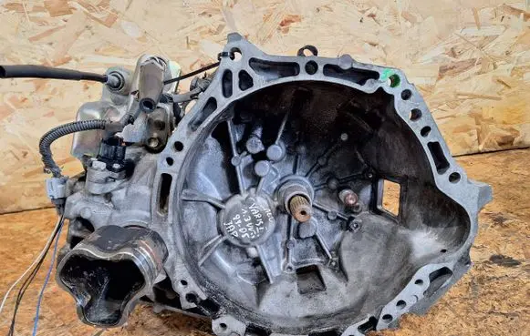 Toyota Yaris Manual 5 speed gearbox