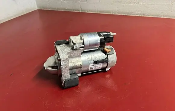 BMW X1 U11 Starter motor 9454625