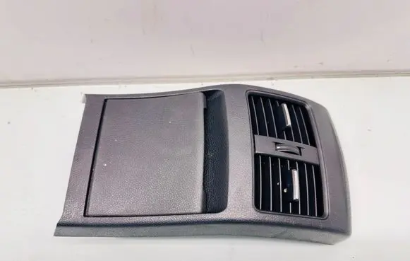Mercedes-Benz A W176 Rear air vent grill A1766801050 19102015 1248855A