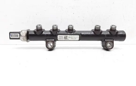 Volvo V40 Fuel main line pipe 9670076780