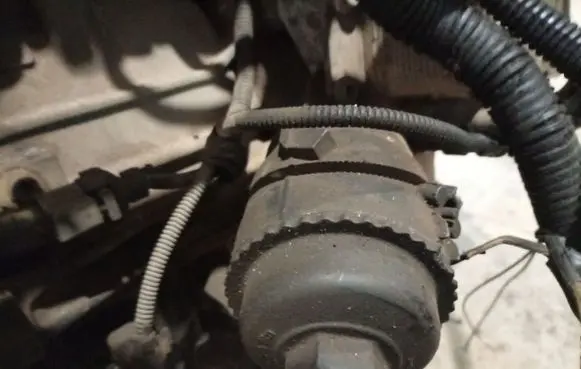 Opel Zafira B Oil filter cover