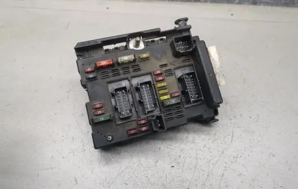 Peugeot 307 BSM Control unit 9650664180 BSMB2