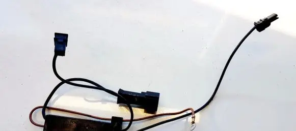 Mercedes-Benz C AMG W204 Antenna control unit A2048708490 28124593