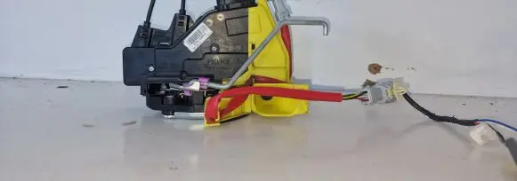 KIA Niro Front door lock 81310G5060
