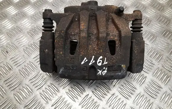 Lexus ES VII XZ10 Front brake caliper 