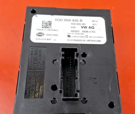 Volkswagen Golf VII Keyless (KESSY) go control unit/module 5Q0959435B