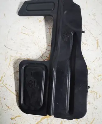 Ford Mustang VI Other engine bay part