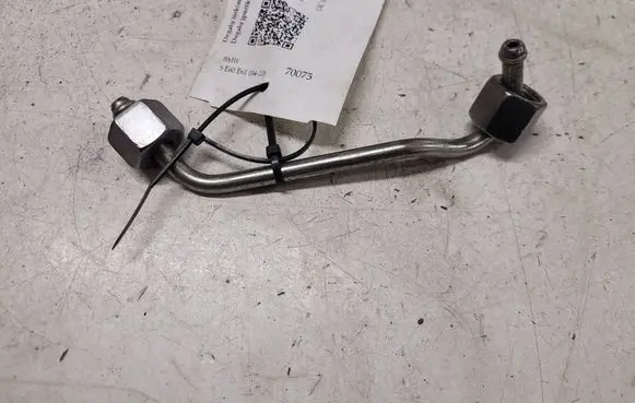 BMW 5 E60 E61 Fuel injector supply line/pipe