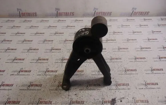 Mitsubishi Grandis Engine mount bracket