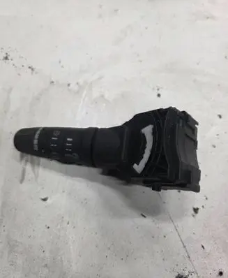 Nissan Almera Tino Wiper control stalk 25260