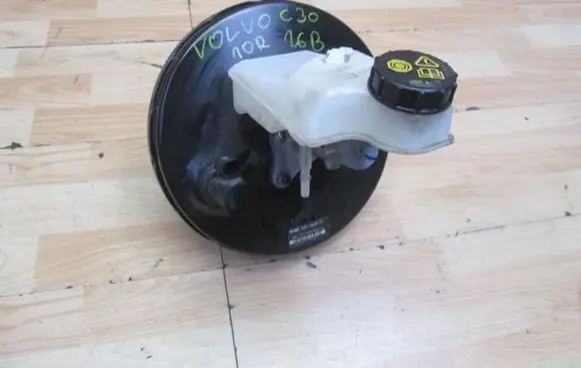 Volvo S40 Brake booster
