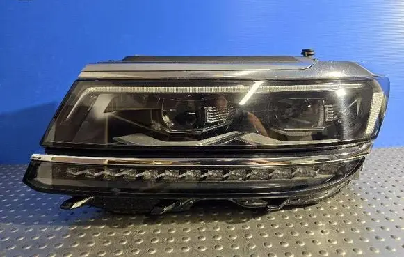 Scheinwerfer