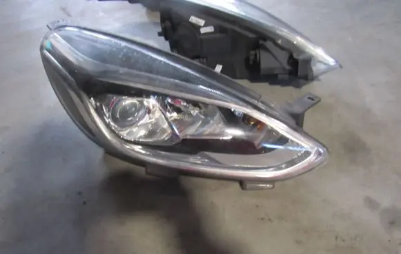 Ford Fiesta Headlight/headlamp H1BB13W029B 175PL25171 01000201