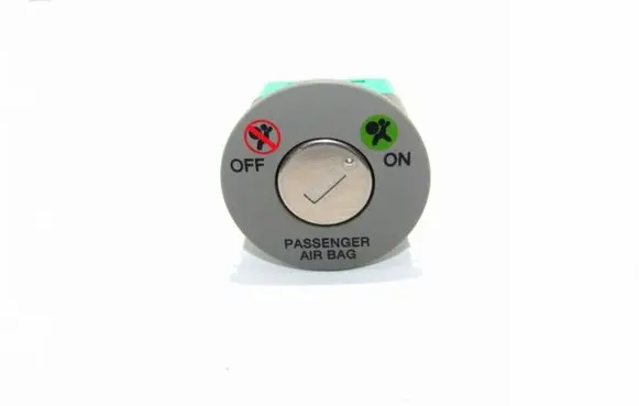 Hyundai Santa Fe Passenger airbag on/off switch 