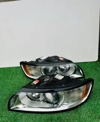 Volvo V50 Headlight/headlamp 31265710 31265711